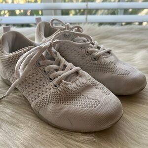 Cheer Shoes. Youth Size 2.